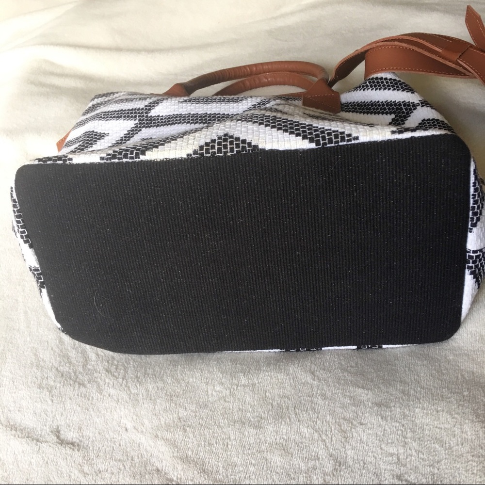 Genuine Leather Tribe Alive Bag - Picture 3 of 7